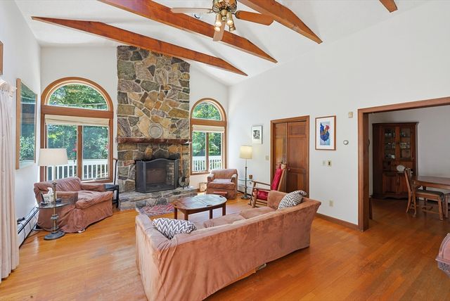1775 Drift Rd, Westport, MA 02790