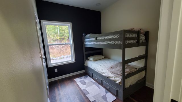 570 Beasley Hollow Rd, Linden, TN 37096