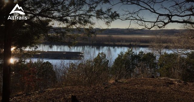 570 Beasley Hollow Rd, Linden, TN 37096