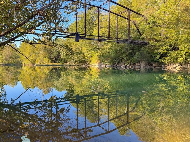 570 Beasley Hollow Rd, Linden, TN 37096