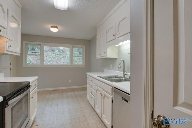217 Pine Ridge Road, Madison, AL 35758
