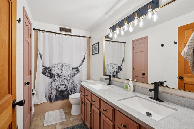 5438 Marie Road, Oregon, WI 53575