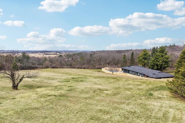 5438 Marie Road, Oregon, WI 53575