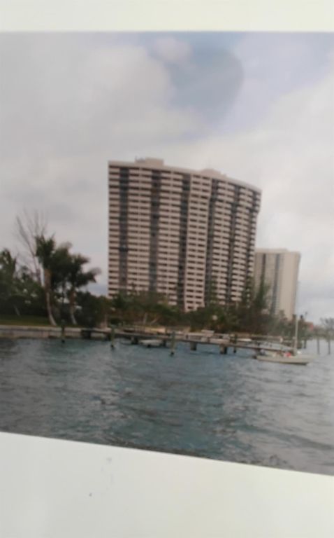 5200 N Flagler Drive SE 702, West Palm Beach, FL 33407