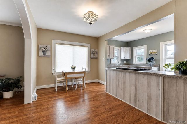 20403 Hugh Street, Livonia, MI 48152