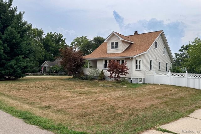 20403 Hugh Street, Livonia, MI 48152