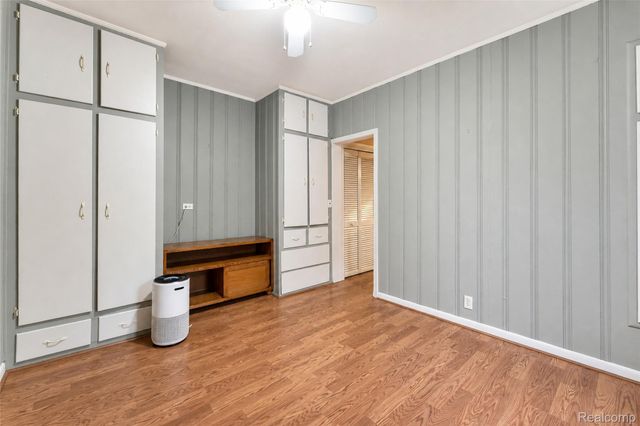 20403 Hugh Street, Livonia, MI 48152