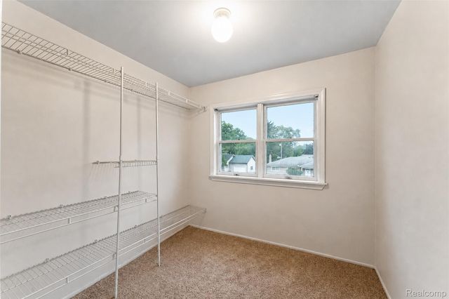20403 Hugh Street, Livonia, MI 48152
