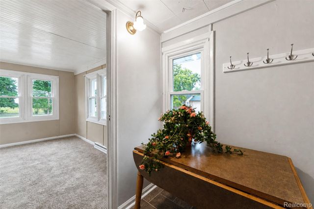 20403 Hugh Street, Livonia, MI 48152