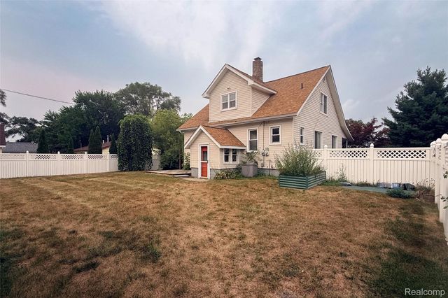 20403 Hugh Street, Livonia, MI 48152