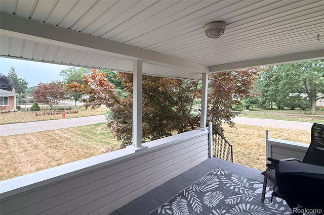 20403 Hugh Street, Livonia, MI 48152