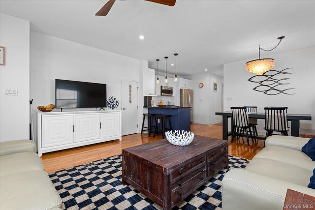 10004 Shore Front Parkway 22B, Rockaway Park, NY 11694