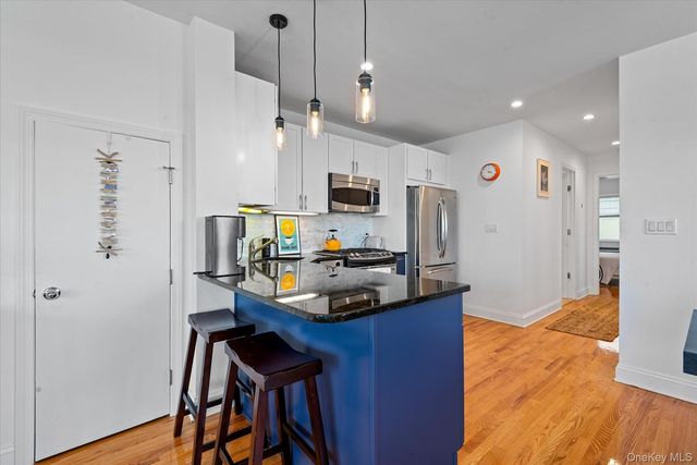 10004 Shore Front Parkway 22B, Rockaway Park, NY 11694