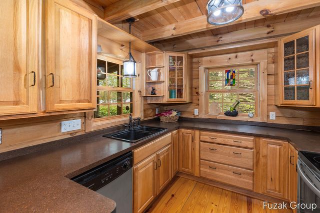 6525 Goshorn Drive, Saugatuck Twp, MI 49453