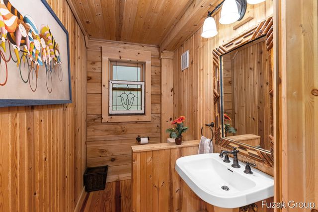 6525 Goshorn Drive, Saugatuck Twp, MI 49453