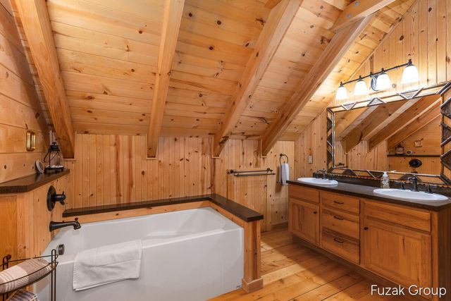 6525 Goshorn Drive, Saugatuck Twp, MI 49453
