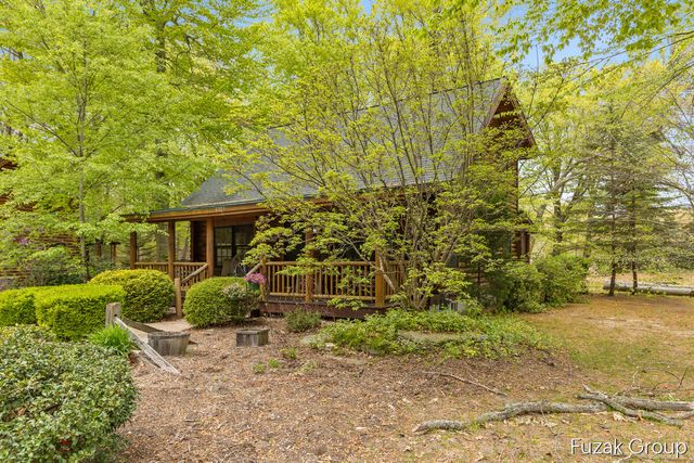 6525 Goshorn Drive, Saugatuck Twp, MI 49453