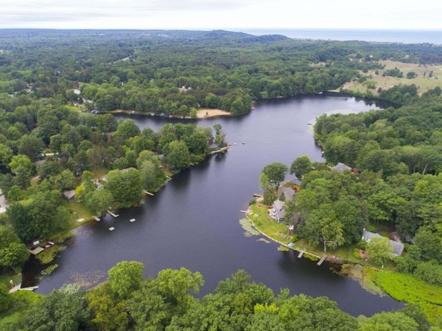 6525 Goshorn Drive, Saugatuck Twp, MI 49453