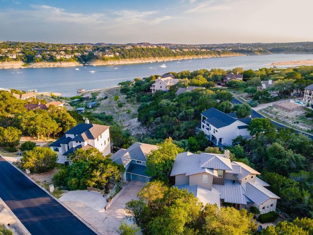 18607 Lakeland DR, Point Venture, TX 78645