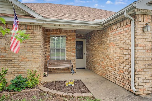 302 S Wright Street, Lowell, AR 72745