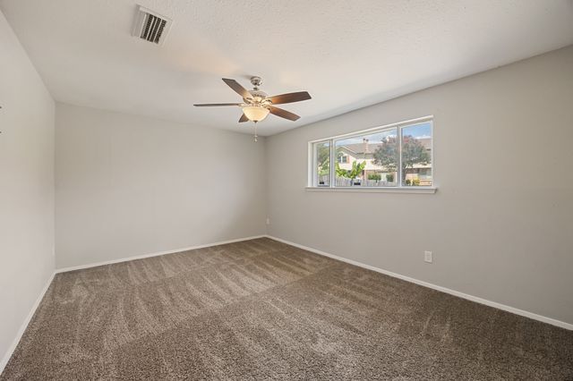 1 E Mountain Lane 33, Grand Prairie, TX 75052