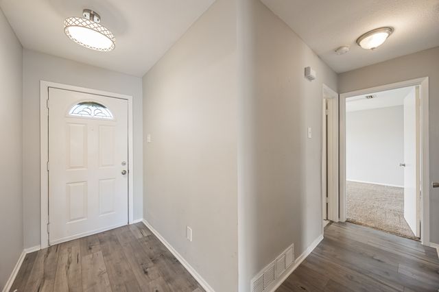 1 E Mountain Lane 33, Grand Prairie, TX 75052
