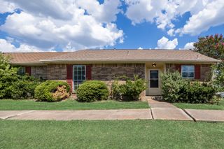 1 E Mountain Lane 33, Grand Prairie, TX 75052