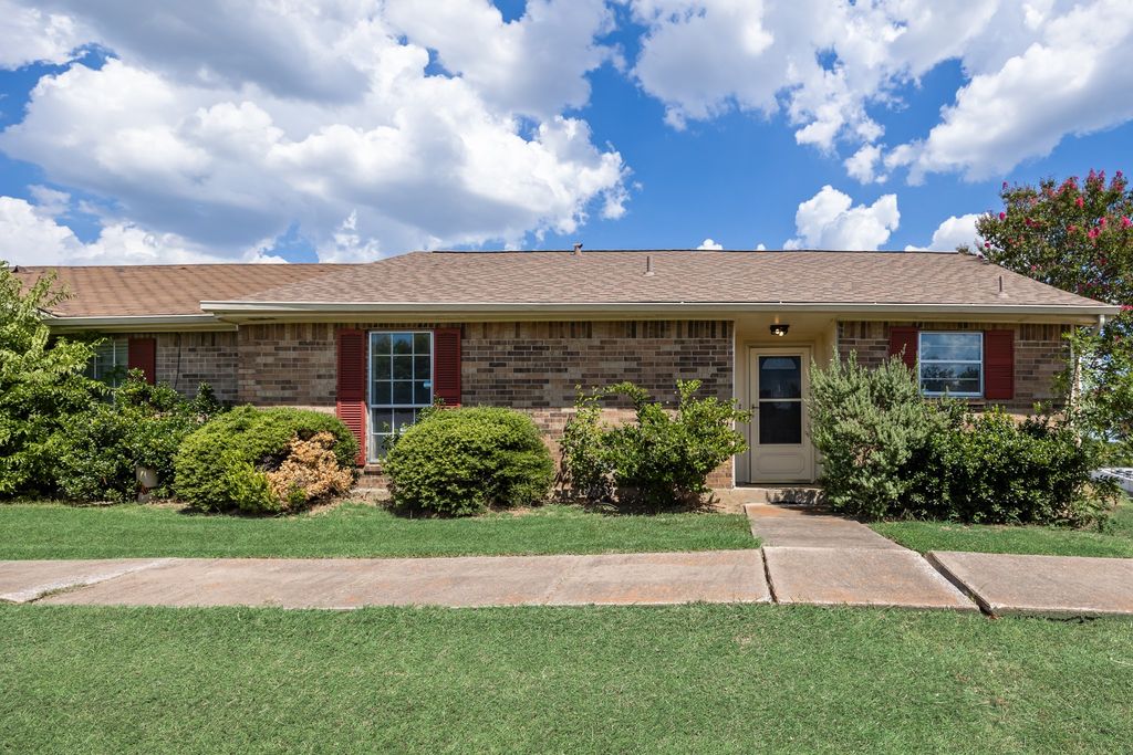 1 E Mountain Lane 33, Grand Prairie, TX 75052