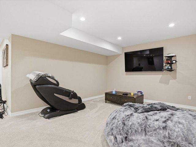 16058 Humboldt Peak Dr, Broomfield, CO 80023