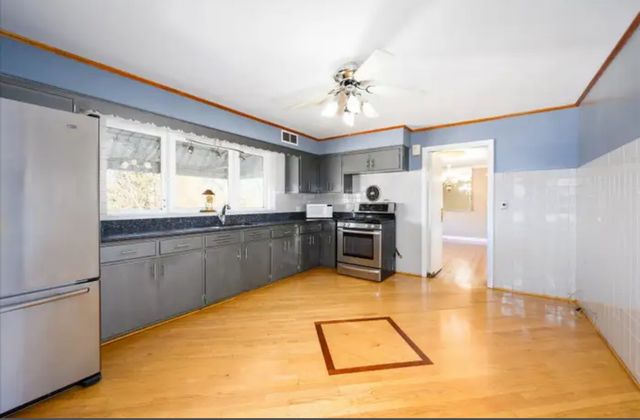 1800 S Austin Boulevard 3, Cicero, IL 60804