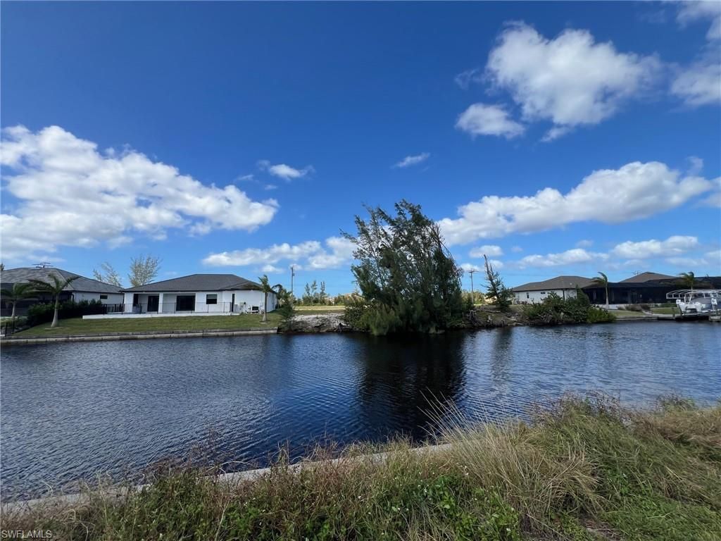 722 NW 39th AVE, CAPE CORAL, FL 33993 — exterior