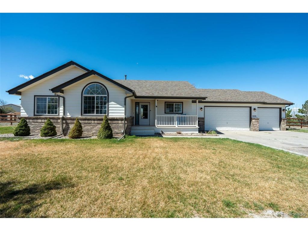 905 Pawnee St, Strasburg, CO 80136