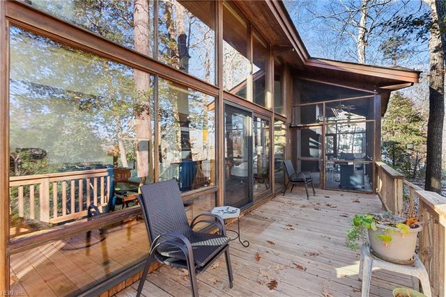 701 Colony TRL, Lanexa, VA 23089