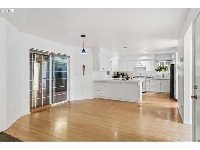 357 W 37TH Ave, Eugene, OR 97405