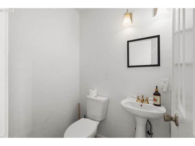 357 W 37TH Ave, Eugene, OR 97405