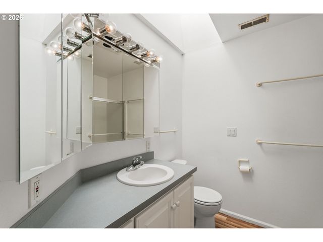 357 W 37TH Ave, Eugene, OR 97405