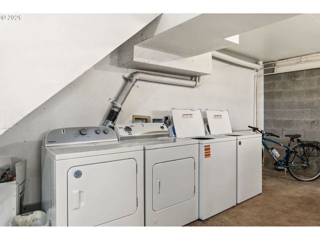 357 W 37TH Ave, Eugene, OR 97405