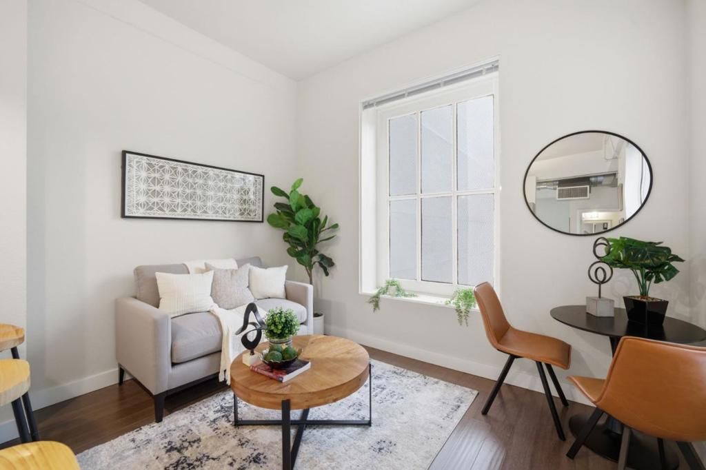 Image 2 of property listing at 30 Mason Street 502, San Francisco, CA 94102