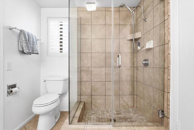 2367 S Gene Autry Trail B, Palm Springs, CA 92264