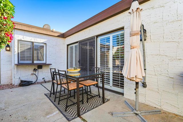 2367 S Gene Autry Trail B, Palm Springs, CA 92264