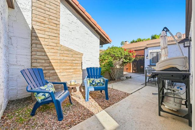 2367 S Gene Autry Trail B, Palm Springs, CA 92264