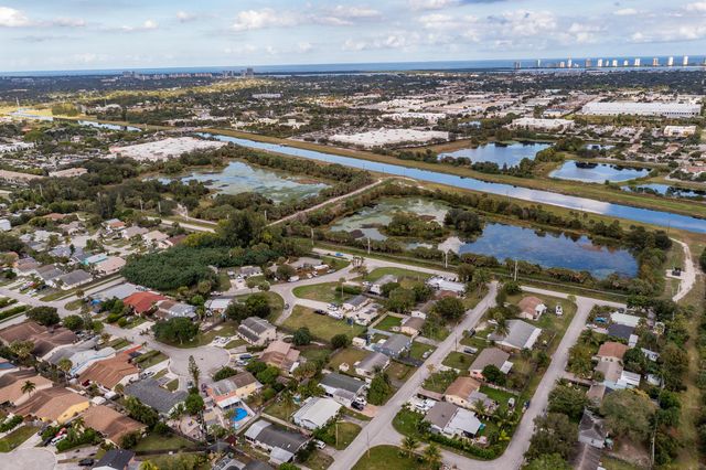 000 Uranus Terrace, West Palm Beach, FL 33403