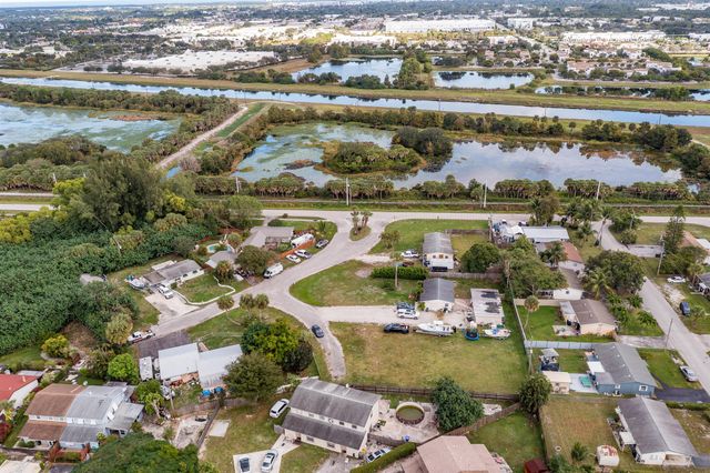 000 Uranus Terrace, West Palm Beach, FL 33403