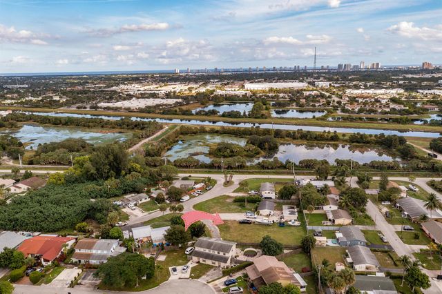 000 Uranus Terrace, West Palm Beach, FL 33403