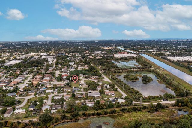 000 Uranus Terrace, West Palm Beach, FL 33403