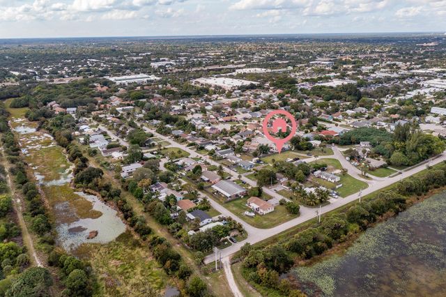 000 Uranus Terrace, West Palm Beach, FL 33403