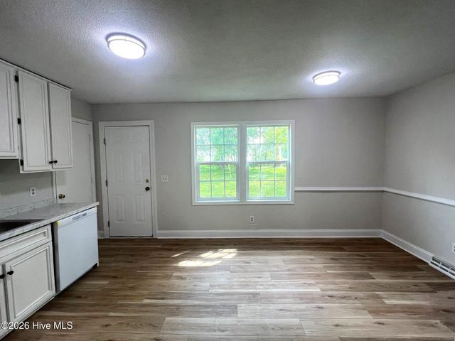 3533 Middle Sound Loop Road, Wilmington, NC 28411
