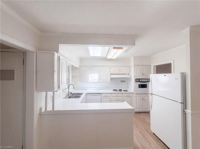 2727 Catherine Drive, Burlington, NC 27215