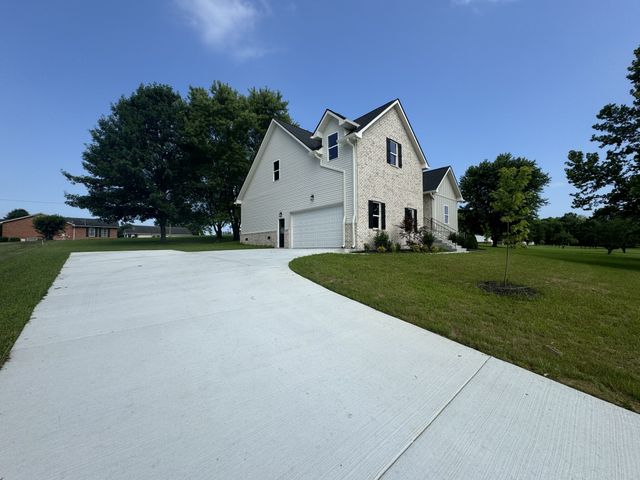 65 Misty Ln, Castalian Springs, TN 37031