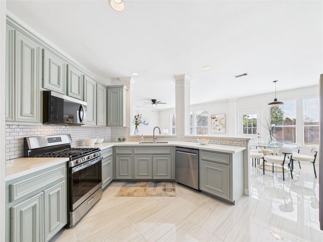 13206 Imperial Shore Drive, Pearland, TX 77584